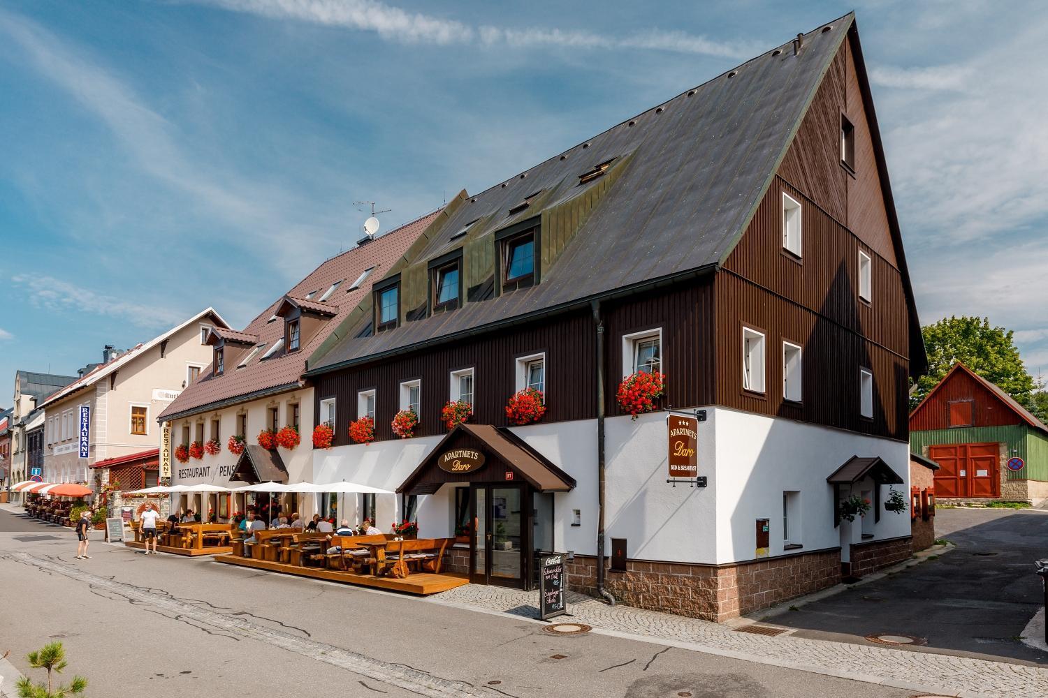 Penzion a Apartmány Daro Boží Dar Exterior foto