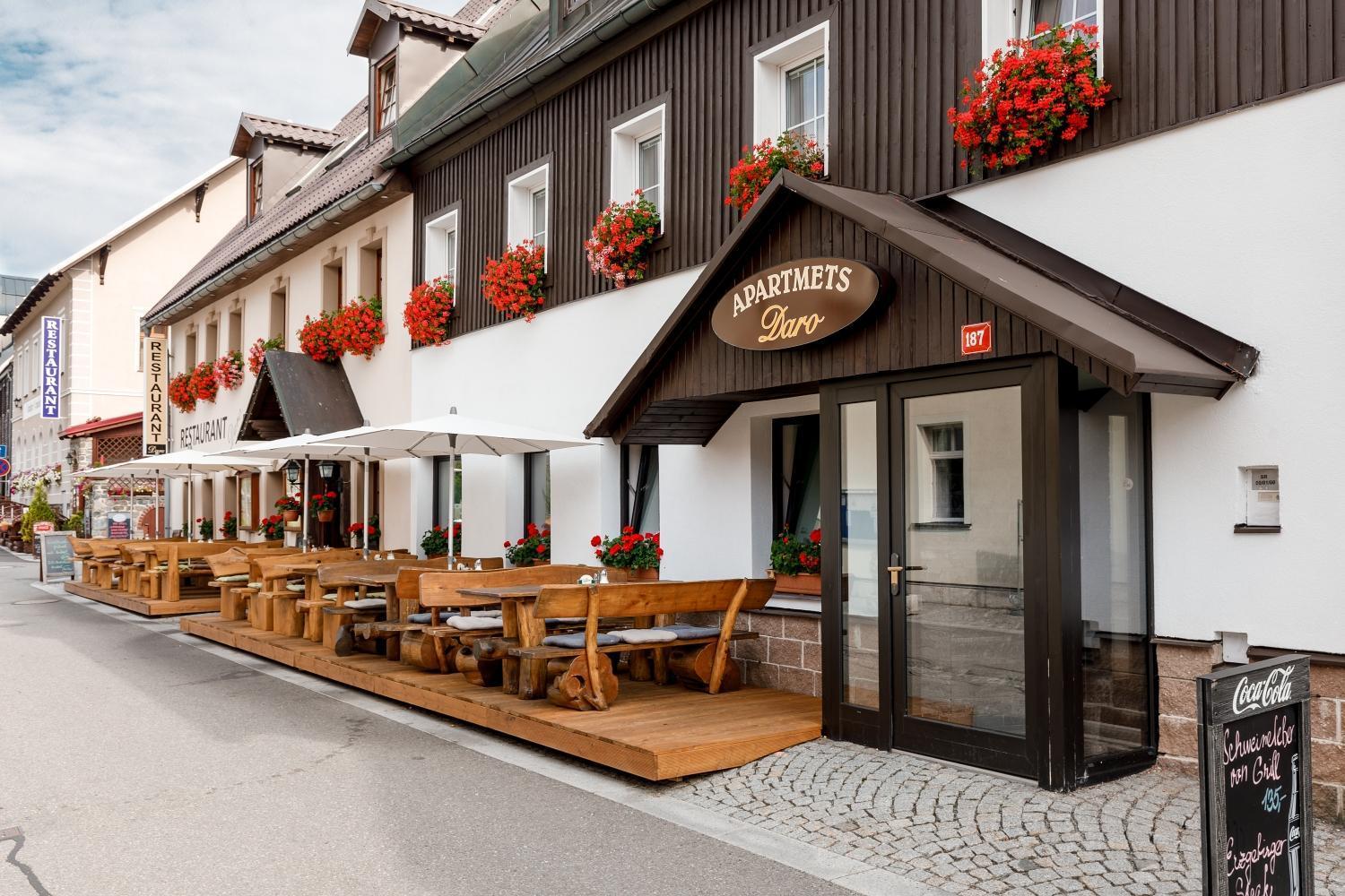Penzion a Apartmány Daro Boží Dar Exterior foto
